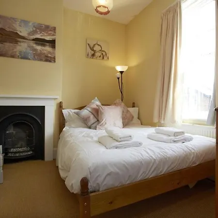 27 George Street York