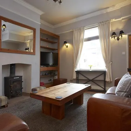 27 George Street * York
